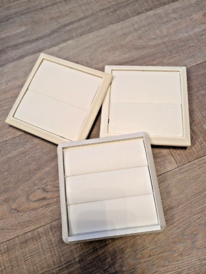Weißes Schwerkraftgitter Wand 4 Zoll 100 mm außen mit Zapfen 3er-Pack je 3,99 £
