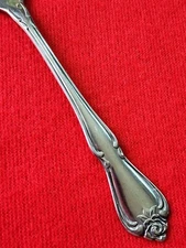 Oneida ARBOR ROSE TRUE ROSE Stainless 1881 Rogers Ltd Oneida USA Flatware U SELE