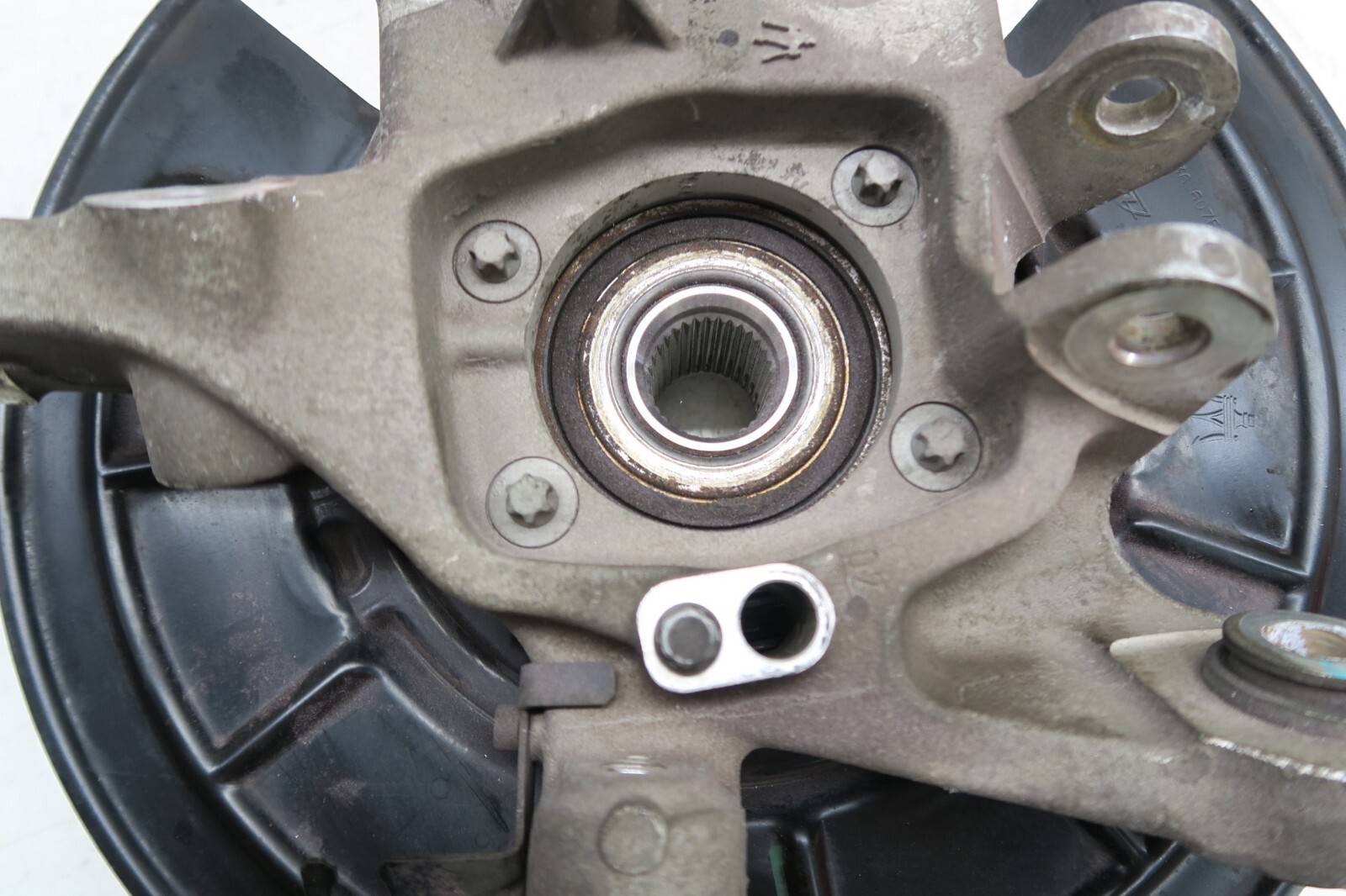 2014-2019 Maserati Ghibli OEM Right Rear Wheel Spindle Knuckle Hub Bearing