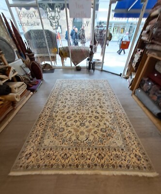 Persien Nain Teppich mit Seide Maß 293 x 196 cm Orientteppich