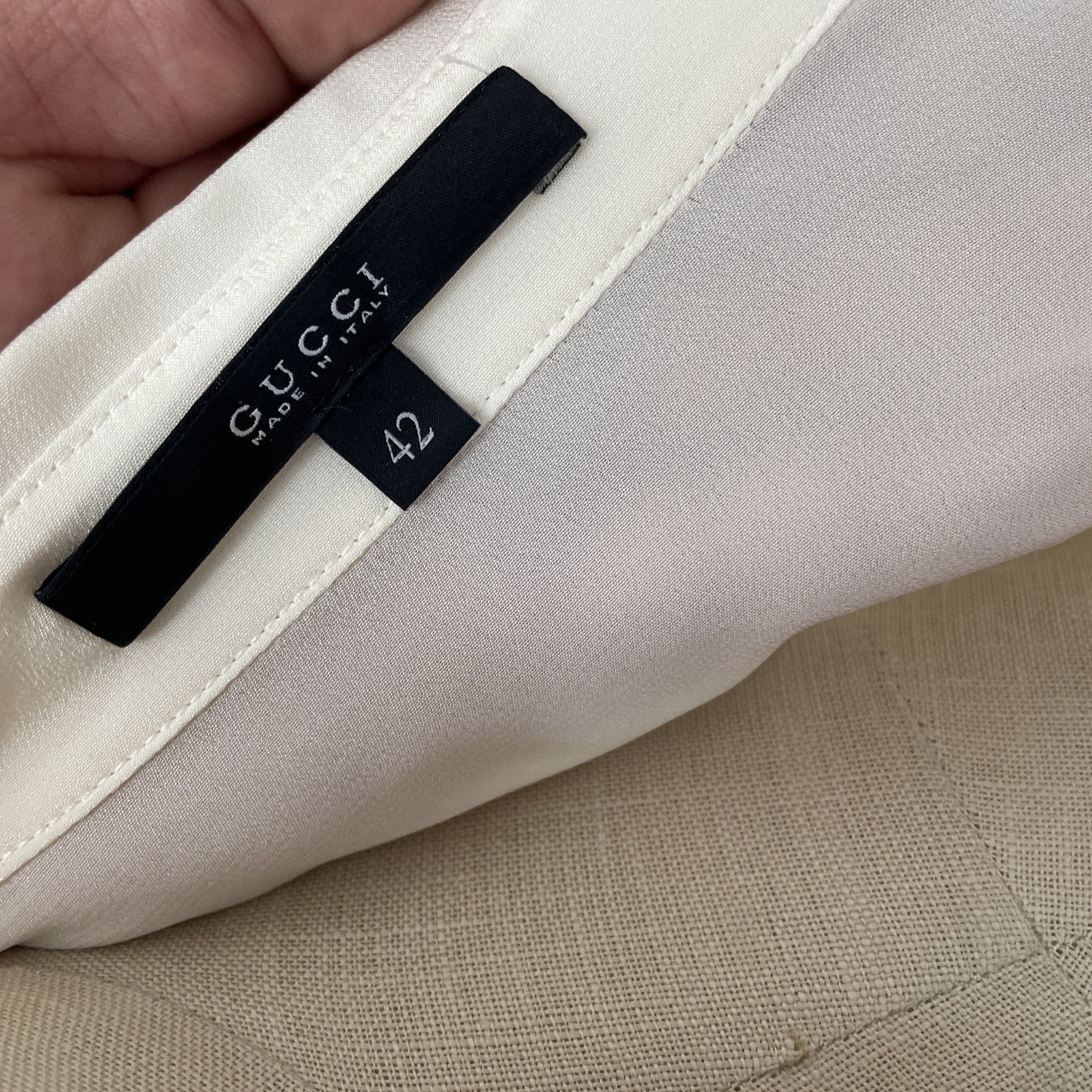 Gucci Silk Wide Button Down Collared Blouse w/ 3/… - image 6