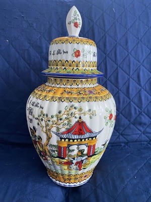 Delftware pottery, indicated by the ''HOLLAND'' marking and the model number ''400