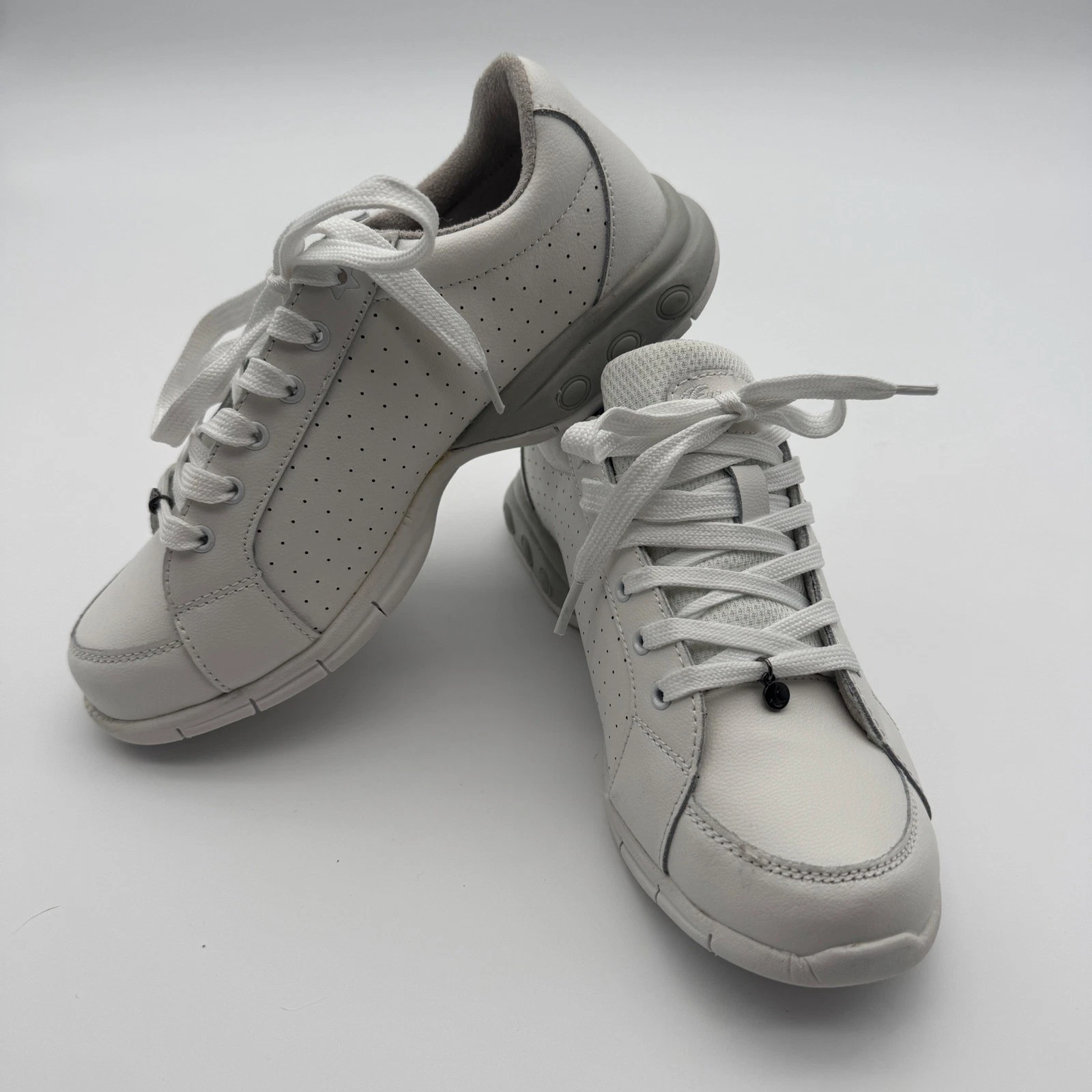 Therafit Womens White Leather Perforated Comfort Sneakers Size 6.5