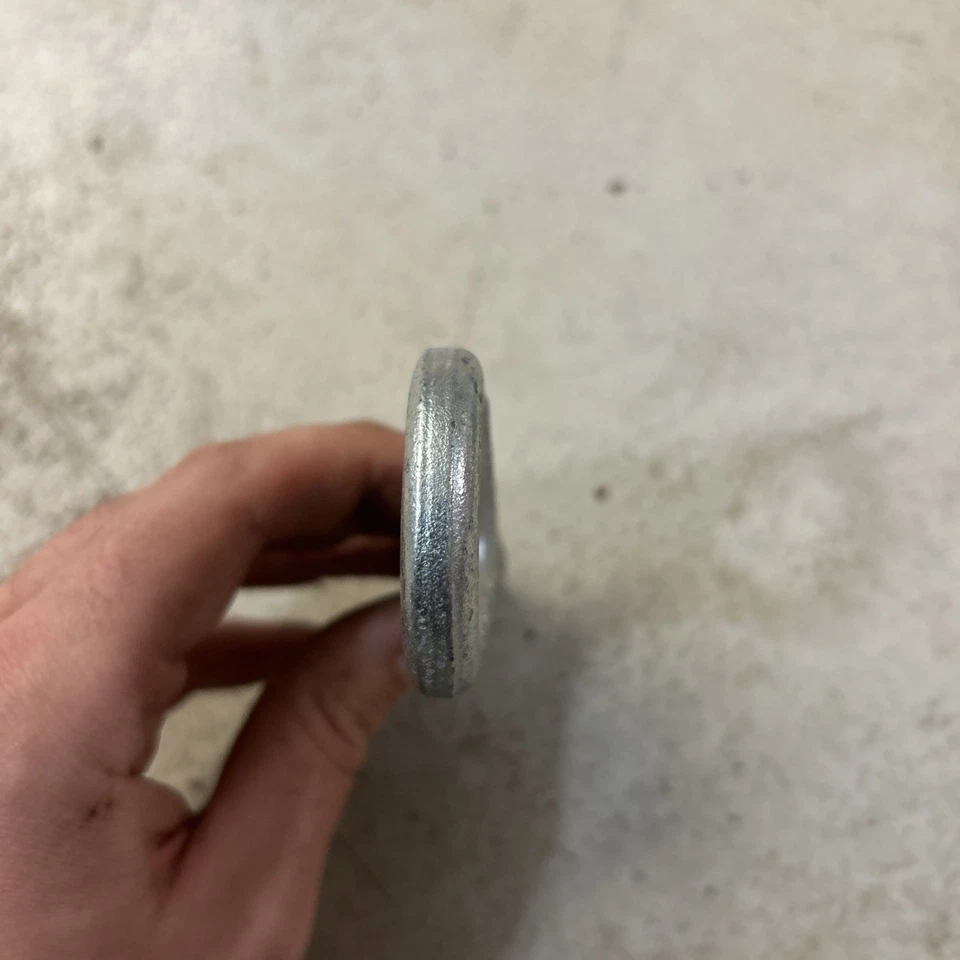 Audi A4 S4 RS4 2005-2009 gancho de remolque de emergencia ojo de bisagra de remolque OEM 8E0805616C Foto 3 de 4