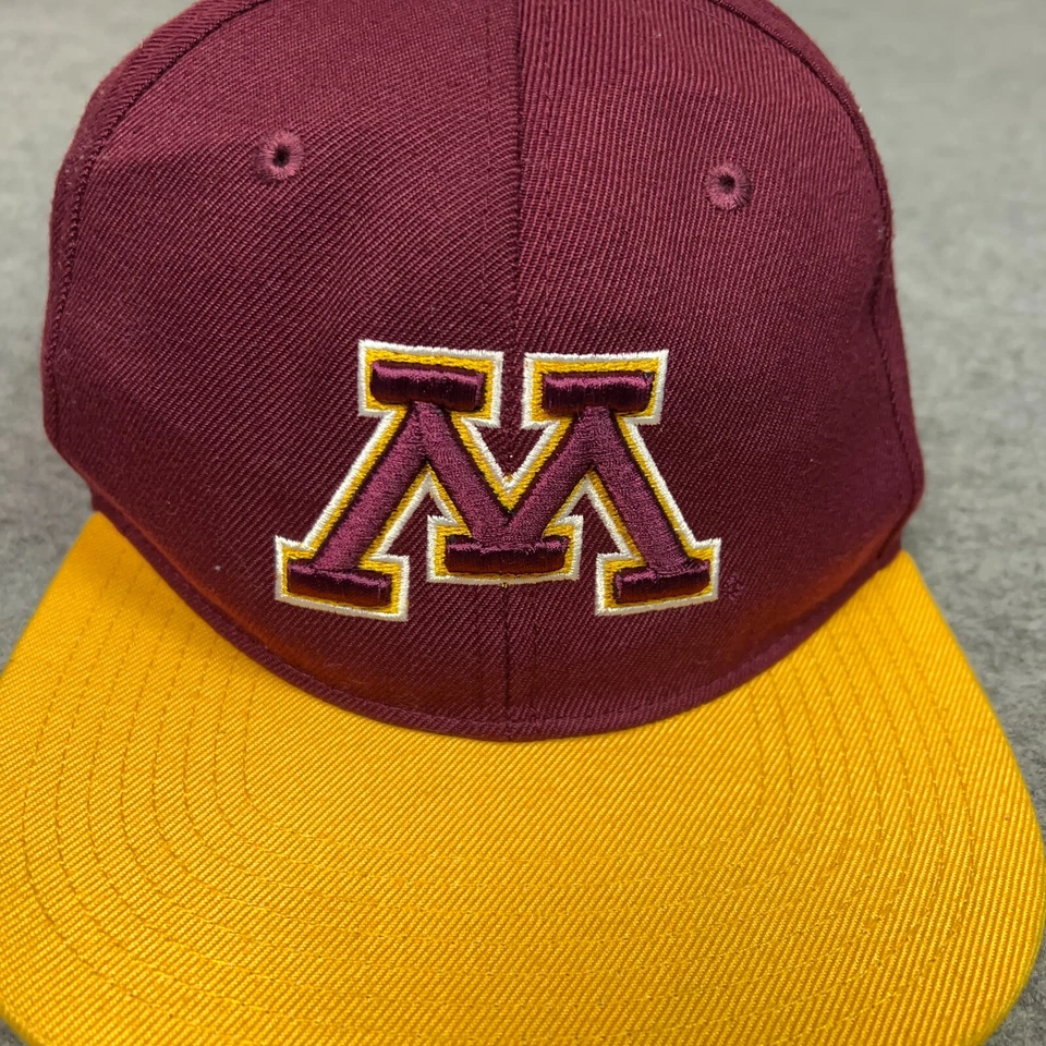 Minnesota Gophers Hombres Gorra Gorra Snapback Granate Dorado NCAA Fútbol Deportes Logo A5 Foto 2 de 4