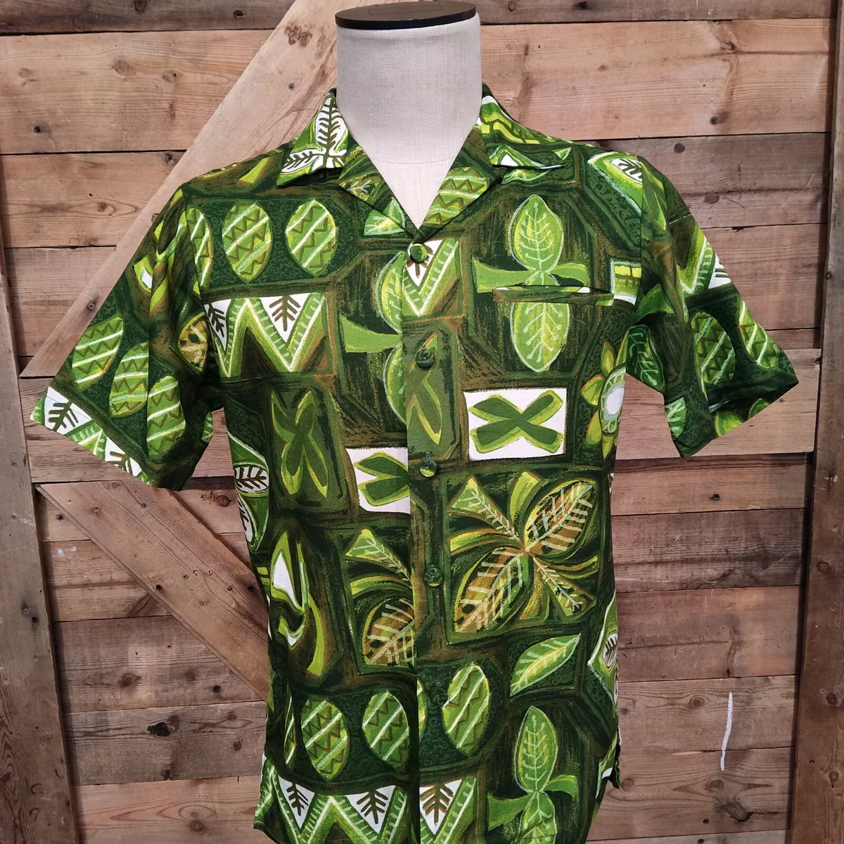 Vintage 1950s POLYNESIAN BAZAAR Green Hawaiian Tiki Shirt Medium