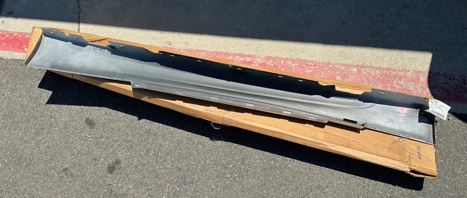 BMW E82 (BMW 128i, 135i) M Sport faldón lateral panel basculante Alpine blanco/blanco III Foto 3 de 4