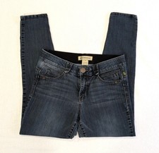 Democracy Women's  Ab Solution  Dark Wash Skinny Jeans. Size 8