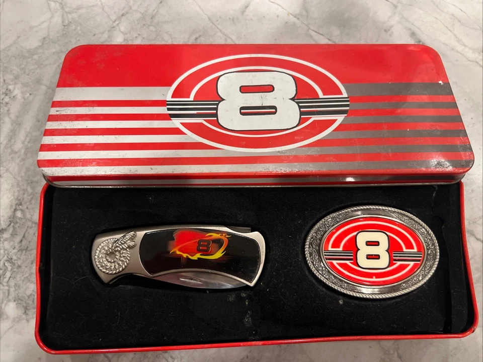 Navaja de bolsillo Dale Earnhardt Jr #8 - Juego de hebillas de cinturón en caja conmemorativa TQ Foto 2 de 4
