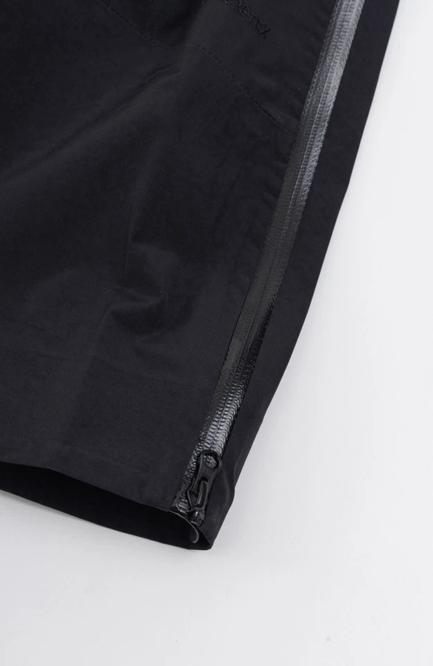 Arc'teryx / Arcteryx  Gore-Tex Men's M Black Waterproof Pants - Image 2 of 4