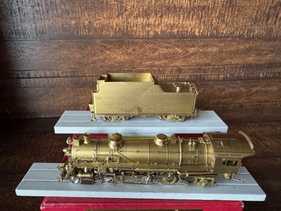 Key Imports HO Scale Brass Nickel Plate Road H-6A 2-8-2 Mikado #586 - Image 2 of 4