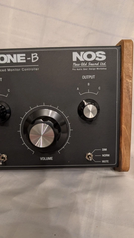 Nuevo Controlador de Monitoreo Equilibrado Pasivo de Sonido Antiguo. Nuevo en caja. Foto 3 de 4