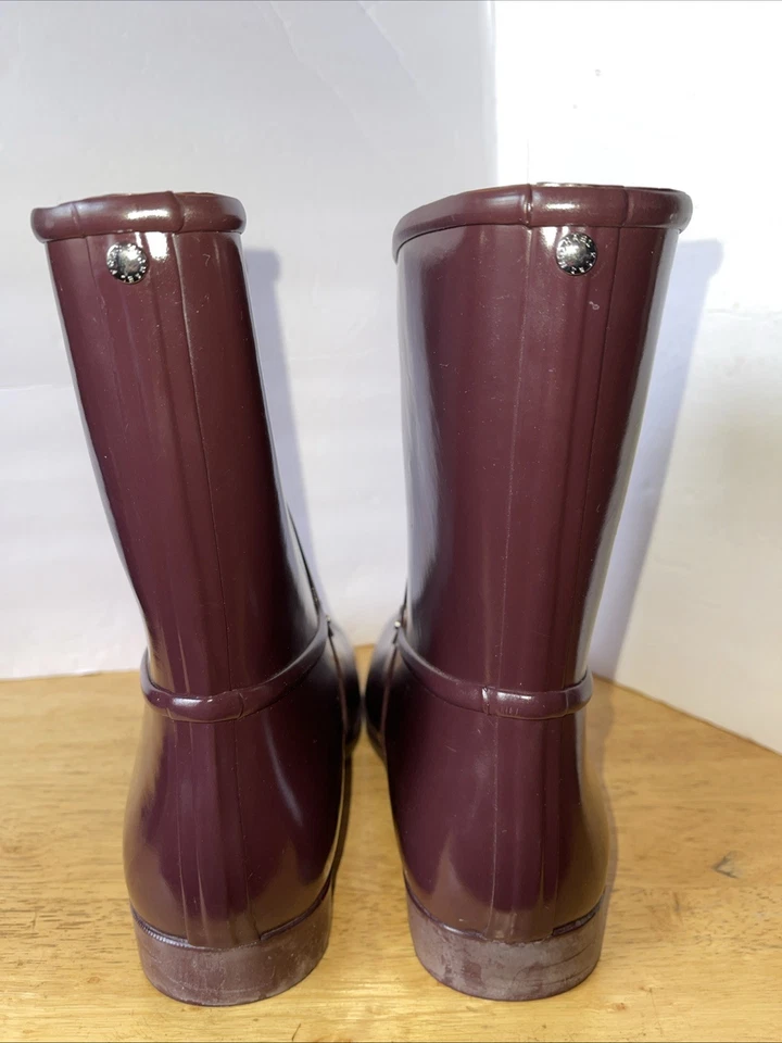 Женские дождевики Michael Kors Leslie резиновые с закрытым носком до середины икры сливы размер 10 - Изображение 4 из 4