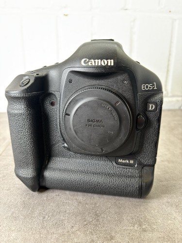 Canon EOS-1 D Mark III DSLR Digital Camera Body Only - Working - 1900 Shots - Picture 3 of 16
