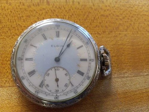 Vintage 1909  Elgin Pocket Watch 17 jewel runs with issue