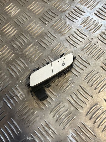 Mercedes-Benz GLC C253 2017 Schalter Sitzheizung A2139057502 IEN24160