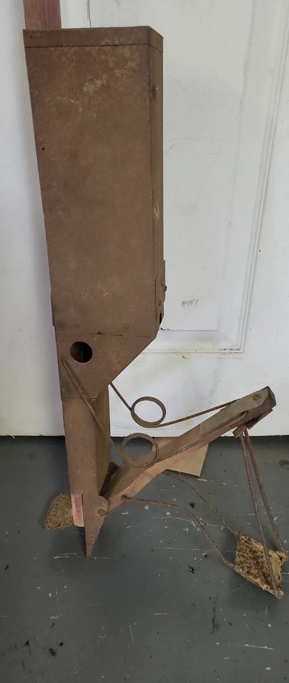 ACME Segment Land Corn  Planter Wood Handle 34" WORKING COND - Image 2 of 4