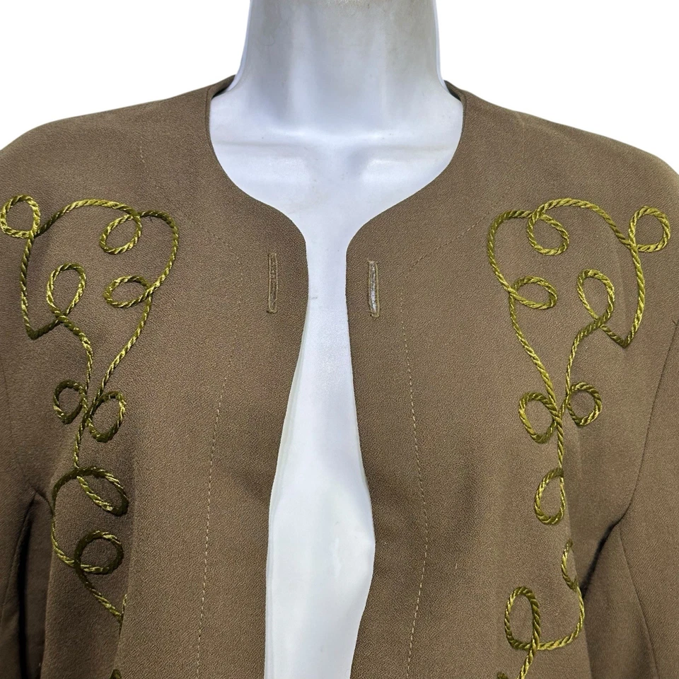 Chaqueta Bolero Vintage Verde Oliva Cinta Bordada Lana Hecha en Francia Foto 3 de 4