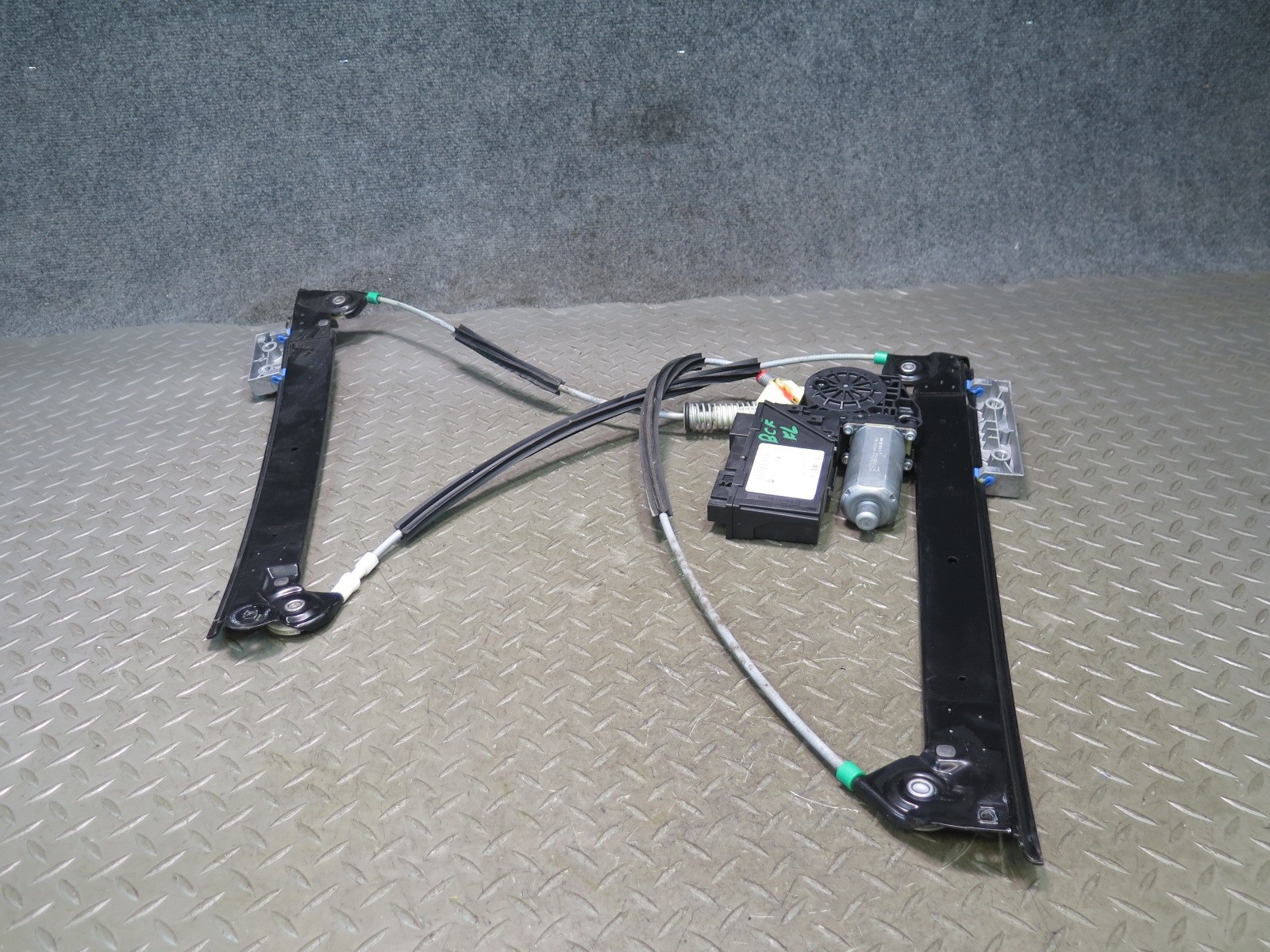 Bentley Continental GT 2003-2007 Left Window regulator