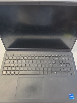 Dell Vostro 15 3510 15,6'' FHD i7-1165G7 8GB 240GB NVMe Win 11 Pro *