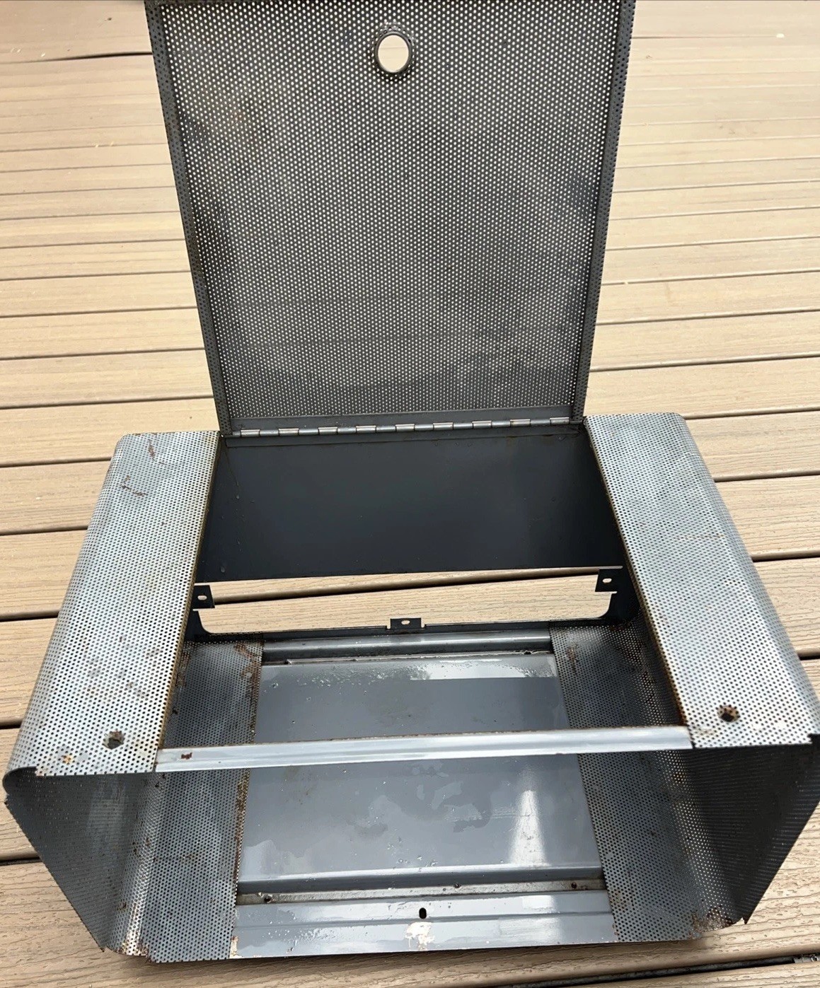 Hammarlund HQ-170AReceiver Cabinet  with Flip Lid - Also fits HQ-145A & HQ-180A