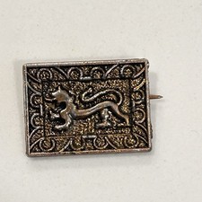 Vintage Gold-Toned Embossed Lion Rampant Kilt Pin With Celtic Knot Border