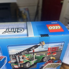 LEGO CITY: Container Stacker (7992) New in box