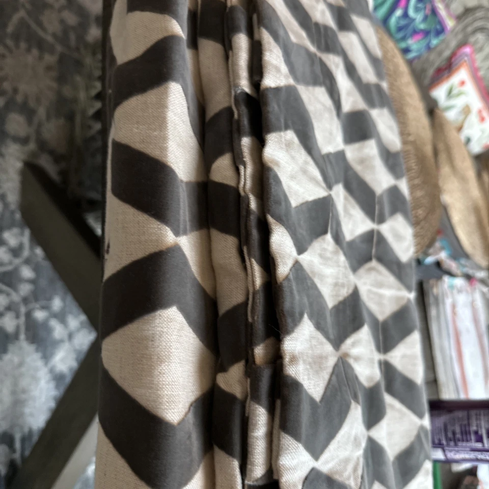 Шикарные серые и белые занавески West Elm зигзаг 2 - Изображение 3 из 4