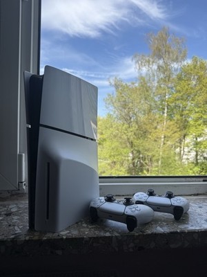 Sony PlayStation 5 825 GB Disc-Version Konsole 2 Controller
