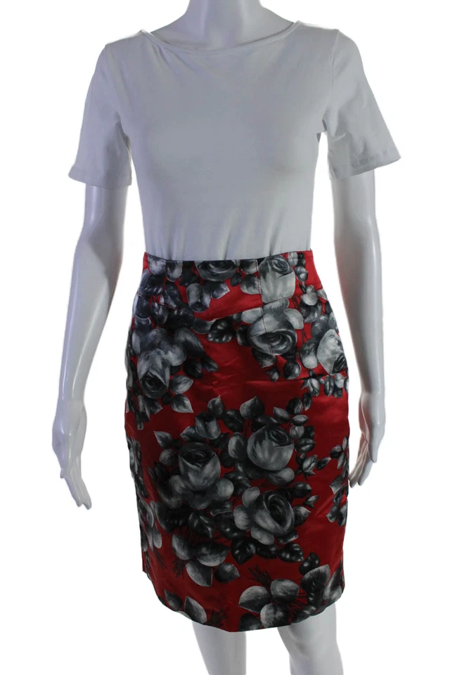 Saia lápis Yoana Baraschi feminina seda estampa floral fenda traseira vermelha cinza tamanho 4 - Imagem 2 de 4