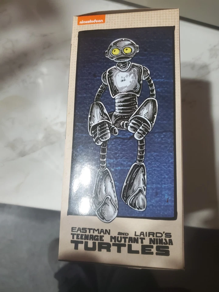 NECA Eastman and Laird's Teenage Mutant Ninja Turtles Action Figure - Fugitoid — 第 2/4 张图片