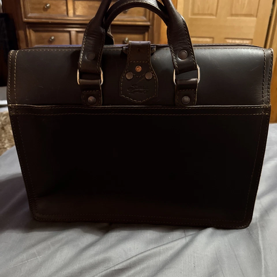 Saddleback 深咖啡棕色皮革飞行包 公文包 — 第 2/4 张图片