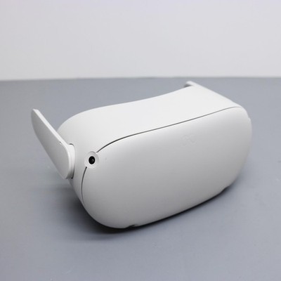 Meta Quest 2 128GB Advanced All-In-One VR Headset ISSUE