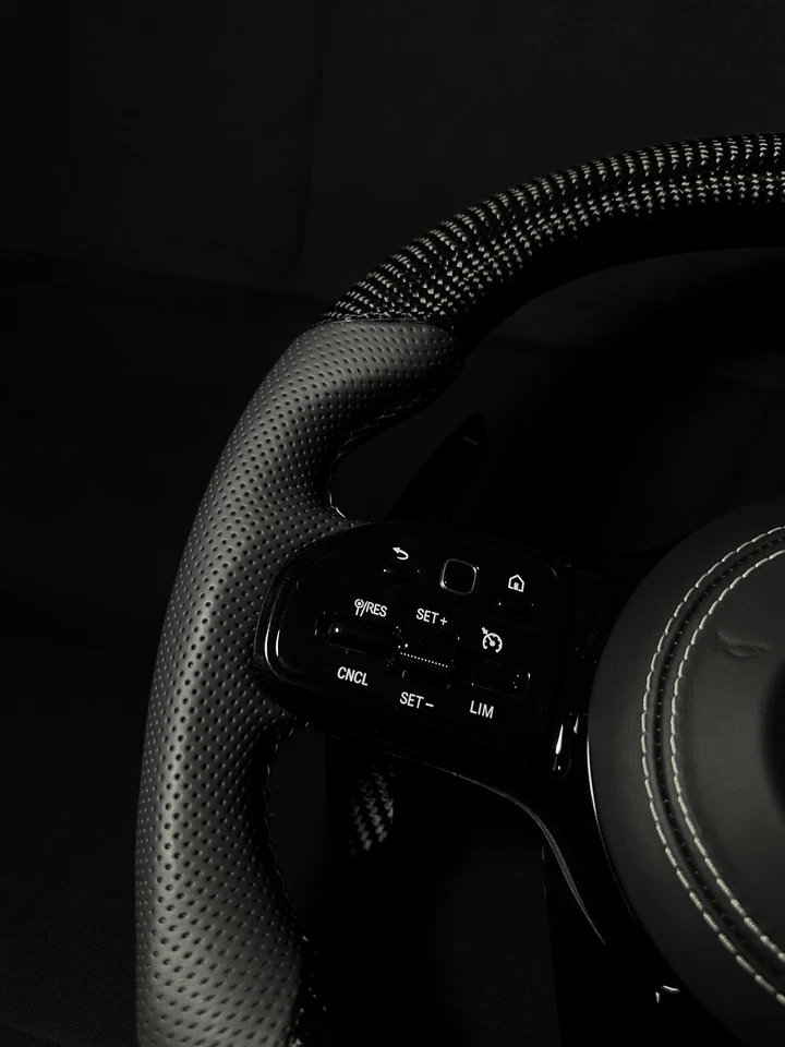 Mercedes AMG Carbon Lenkrad NEU - weiße Akzente - ohne Codieren - Bild 4 von 4