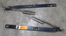 TROY BILT GARDEN WAY 13079 - SOPORTES ELEVADORES DE CUBIERTA TRASERA 1766058 1768717 - ESTANTE 63