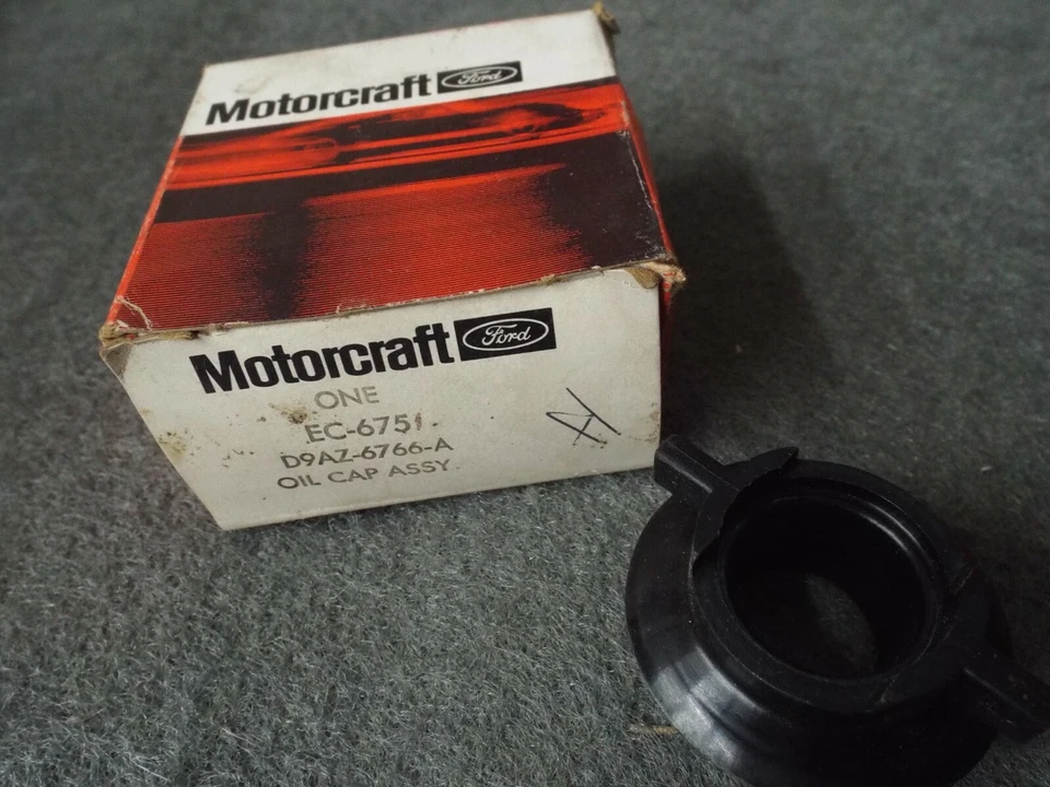 NOS Oil Breather Cap 1979 1980 1981 Ford Mercury Capri/RS/Zephyr/2.3/2300 Engine - Image 2 of 4