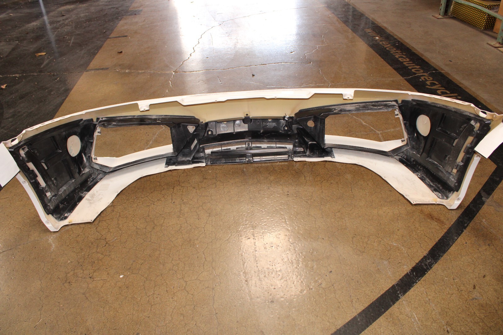 Lamborghini Gallardo, LP560, 550, Front Bumper, Cracked, Used, P/N 400807429B