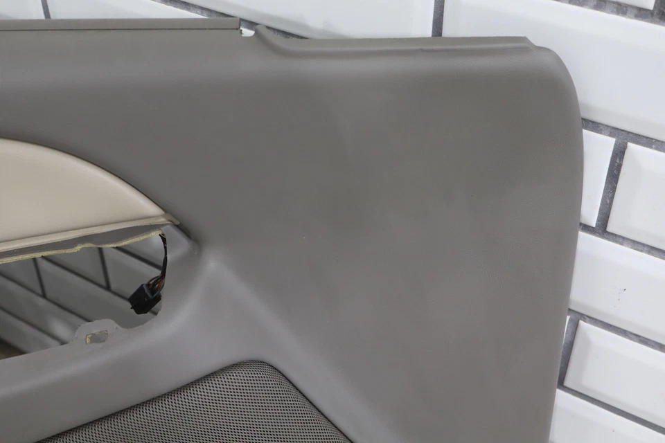 Panel de moldura de puerta interior delantera izquierda GMC Yukon/Sierra 99-02 (estaño/esquisto) Foto 2 de 4