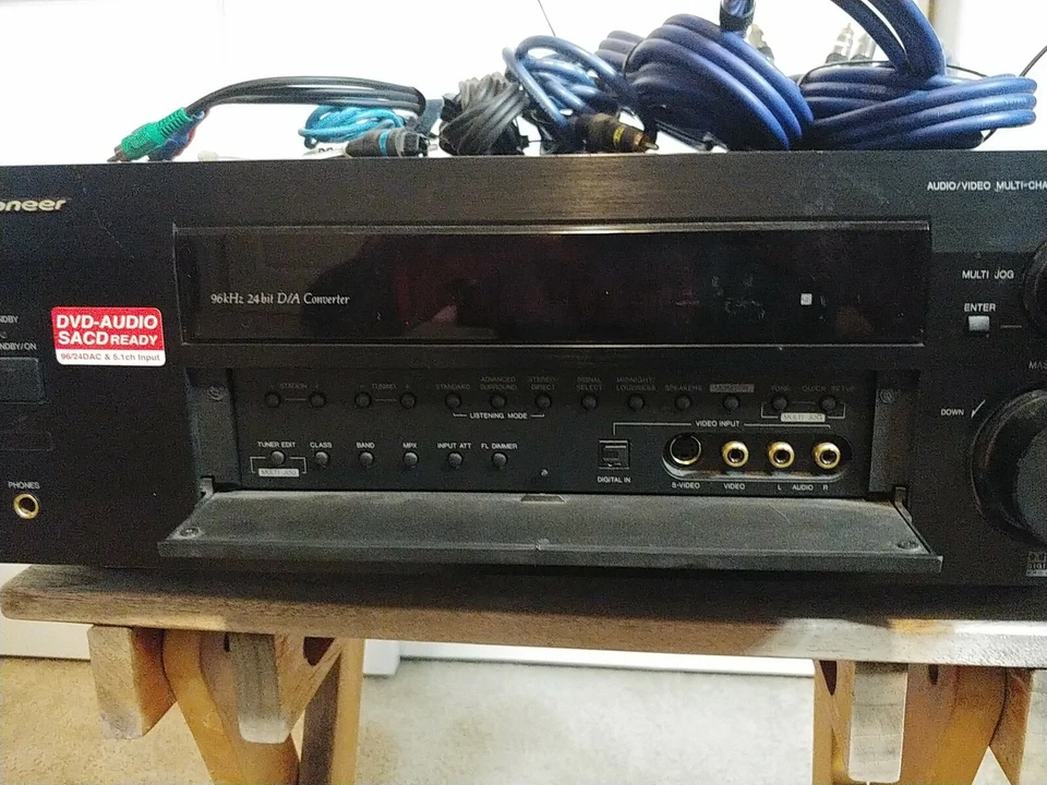 Pioneer VS-D811 Audio Video Multi-Channel Home Theater Receiver Tested - Image 3 of 4