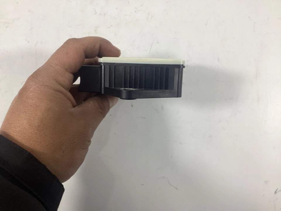 Land Rover Range Rover 2010-2012 sensor de velocidad de aceleración de velocidad de guiñada fabricante de equipos originales. Foto 4 de 4