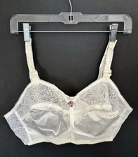 Vintage Sculptress 34DD White Lace and Satin  Soft Cup Bra Style 1725
