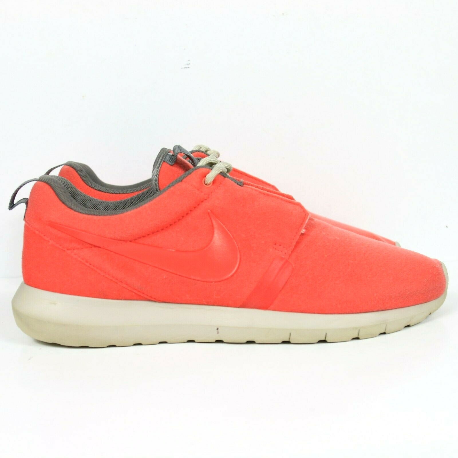 roshe run red