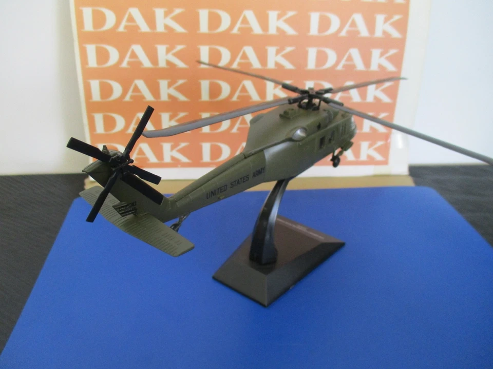 Die cast 1/72 Modellino Elicottero Helicopter Sikorsky UH-60A Black Hawk USA - Immagine 3 di 4
