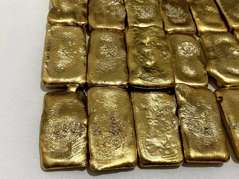 600 Grams Scrap Gold Bar For Gold Recovery Melted Different Computer Coin Pins - Imagen 2 de 4