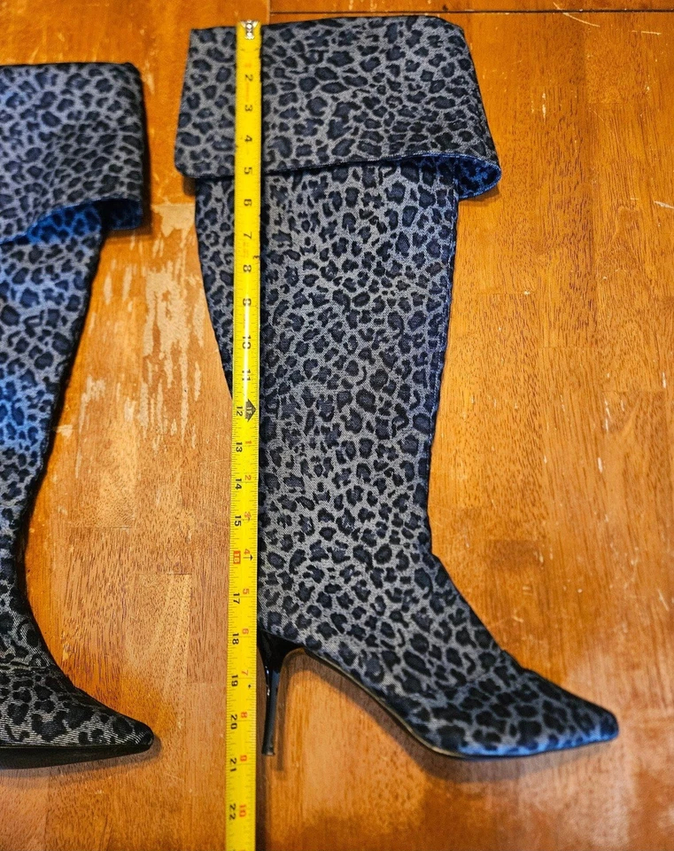 Botas de mezclilla con estampado de leopardo gris azul con tacón por encima de la rodilla talla 9,5 Ashro Foto 3 de 4