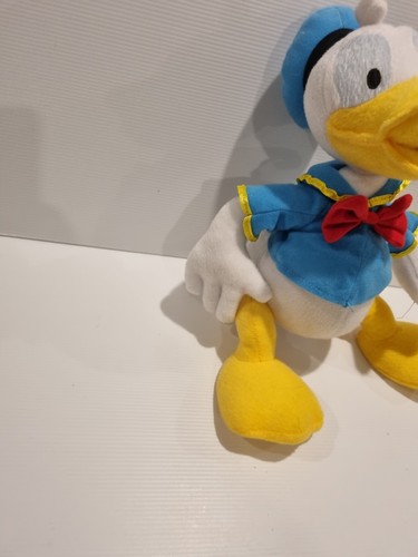 Disney Donald Duck Plush 35cm Soft Cuddly Stuffed Toy Classic Character - Bild 4 von 9