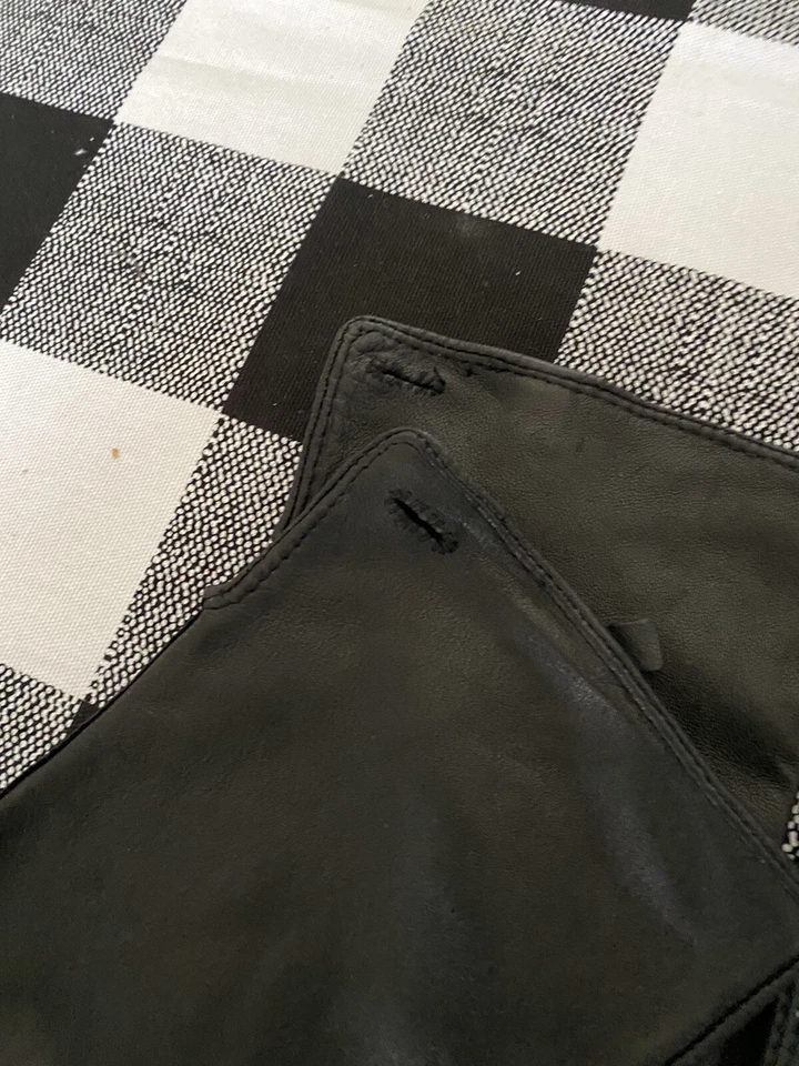 Club Monaco Mujer Largo Negro Cuero Guantes Medianos Foto 3 de 4