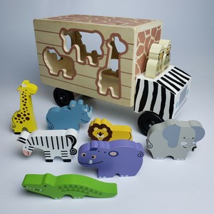 melissa and doug safari rescue truck