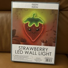 Strawberry LED Wall Light NEW  Room 2 Room  New  Strawberry Shortcake SEALED