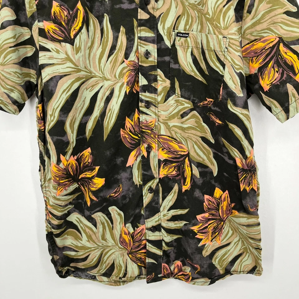 Volcom Short Sleeve Button Shirt Men's Size S Green Floral Print Pocket Cotton - Image 3 of 4